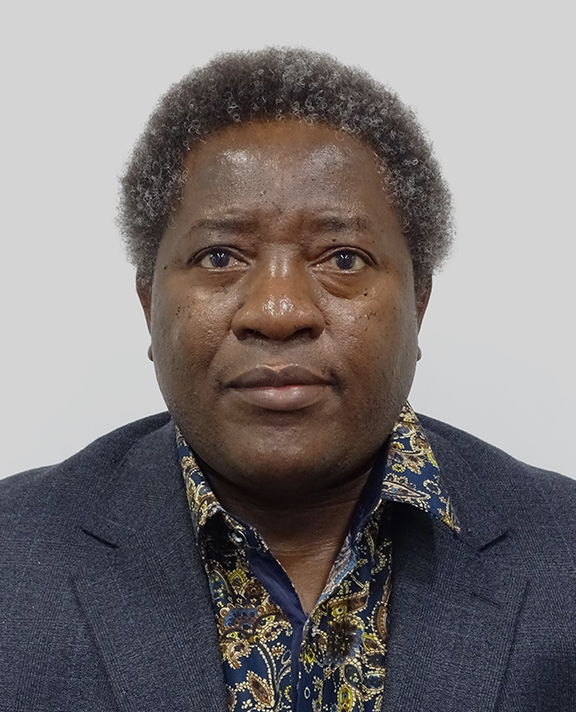 Dr Paul Matsvai